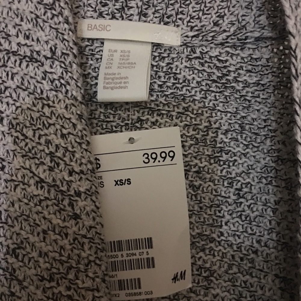 NWT H&M black and white textured cardigan
